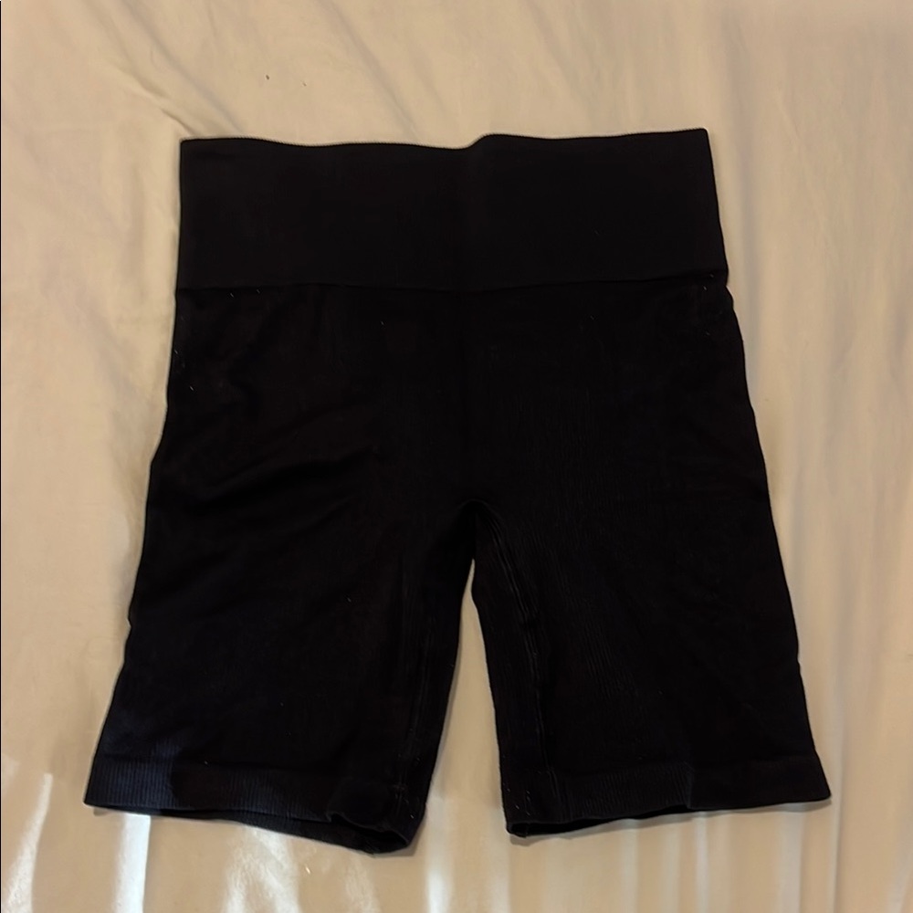 Babaton Black Bike Shorts Performance Fit